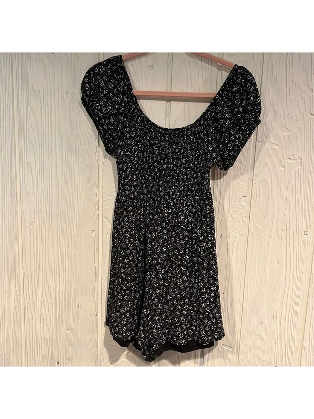 Forever 21 Romper Medium Elastic Bodice Short Sleeves